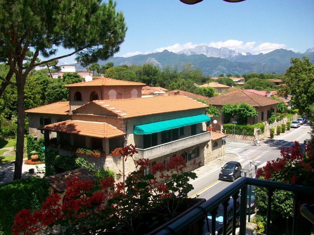 Hotel La Primula Форте дей Марми Екстериор снимка