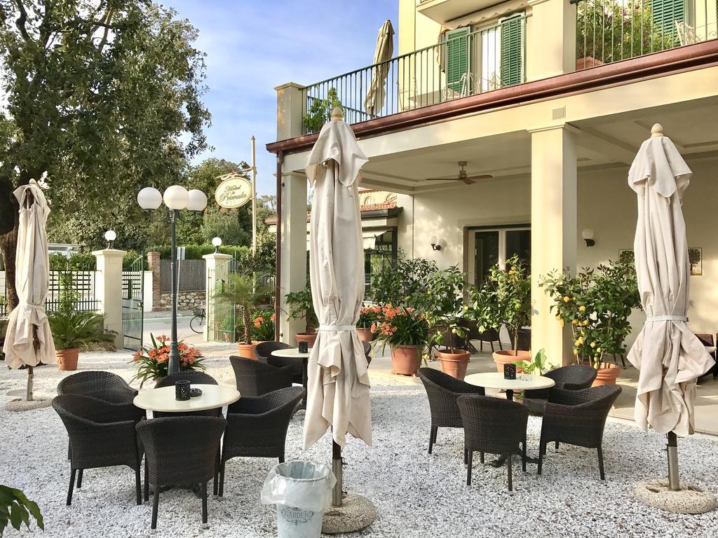 Hotel La Primula Форте дей Марми Екстериор снимка