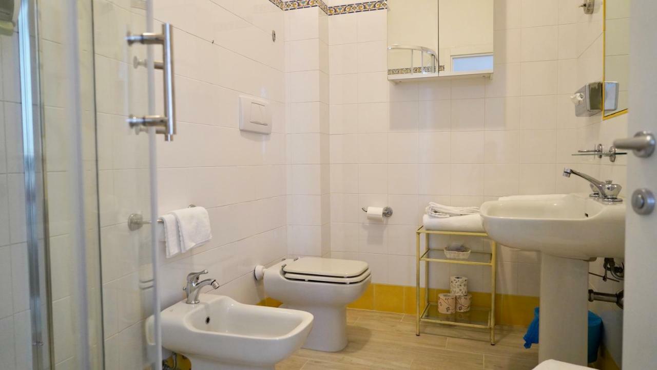 Hotel La Primula Форте дей Марми Екстериор снимка